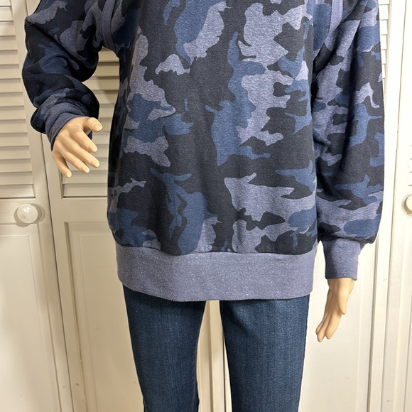 NWT Prana Fleeced Cozy Up Sweatshirt in Camo Medium - Picture 4 of 13